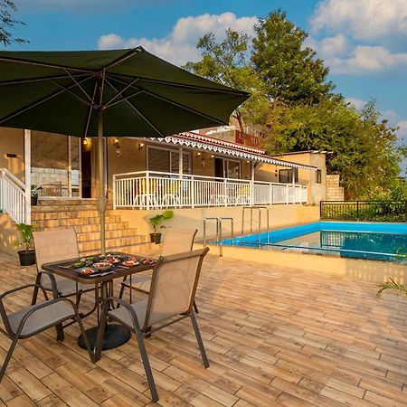 Stayvista'S Harvest Haven - Pool-View Villa With Deck & Machan Near Sula Nashik Εξωτερικό φωτογραφία